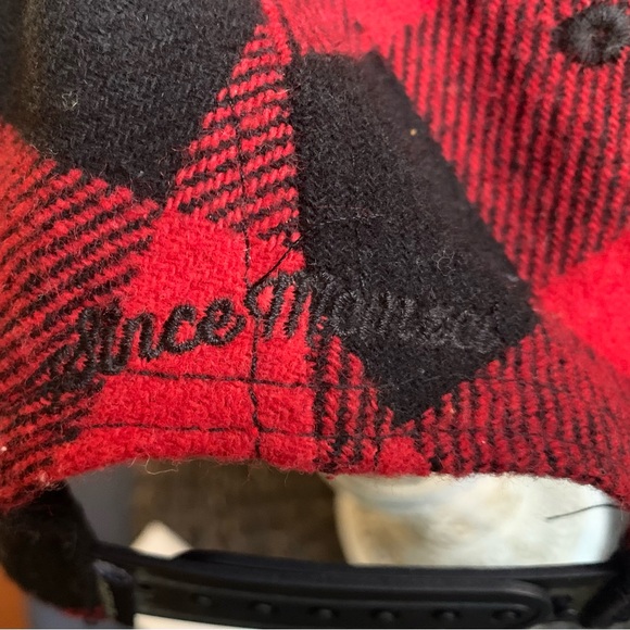 Pull&Bear Buffalo Plaid Hat - Picture 5 of 6